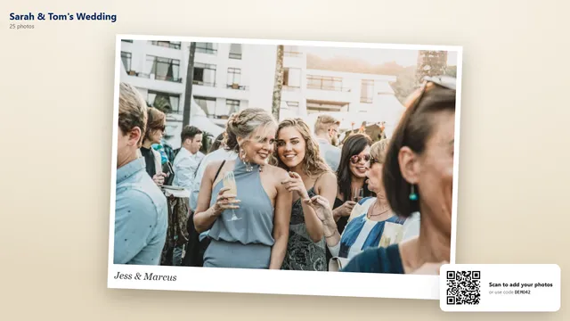 The slideshow in the polaroid look