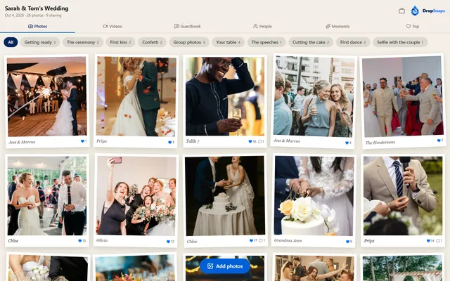 A sample wedding's live wall